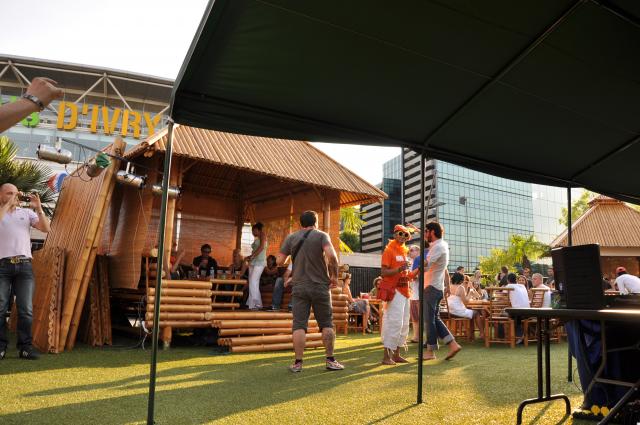 min 2010 07 11 river island village 019